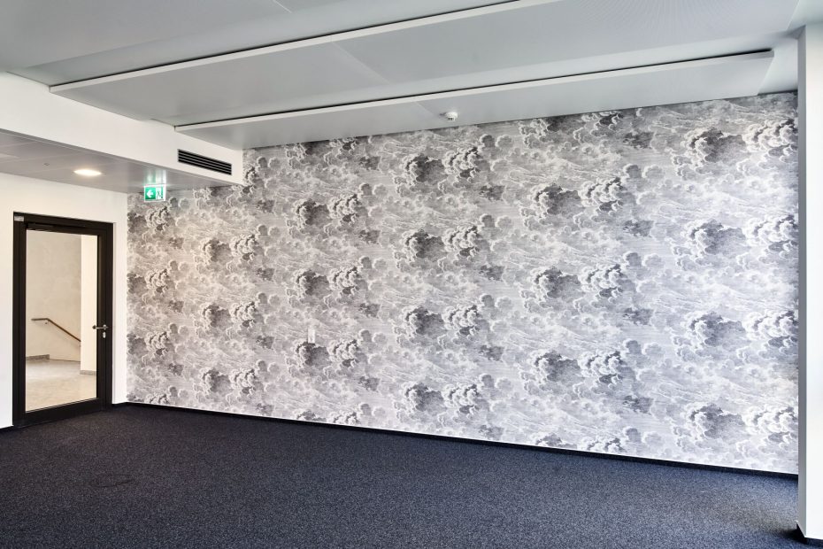 Hochwertige Tapezierarbeiten in einem modernen Stuttgarter Büro im Europaviertel 5