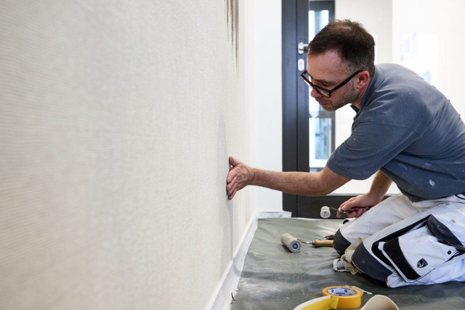 Hochwertige Tapezierarbeiten in einem modernen Stuttgarter Büro im Europaviertel 32