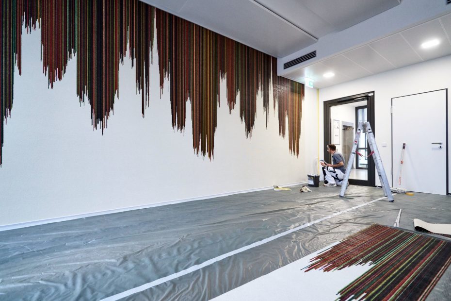 Hochwertige Tapezierarbeiten in einem modernen Stuttgarter Büro im Europaviertel 34